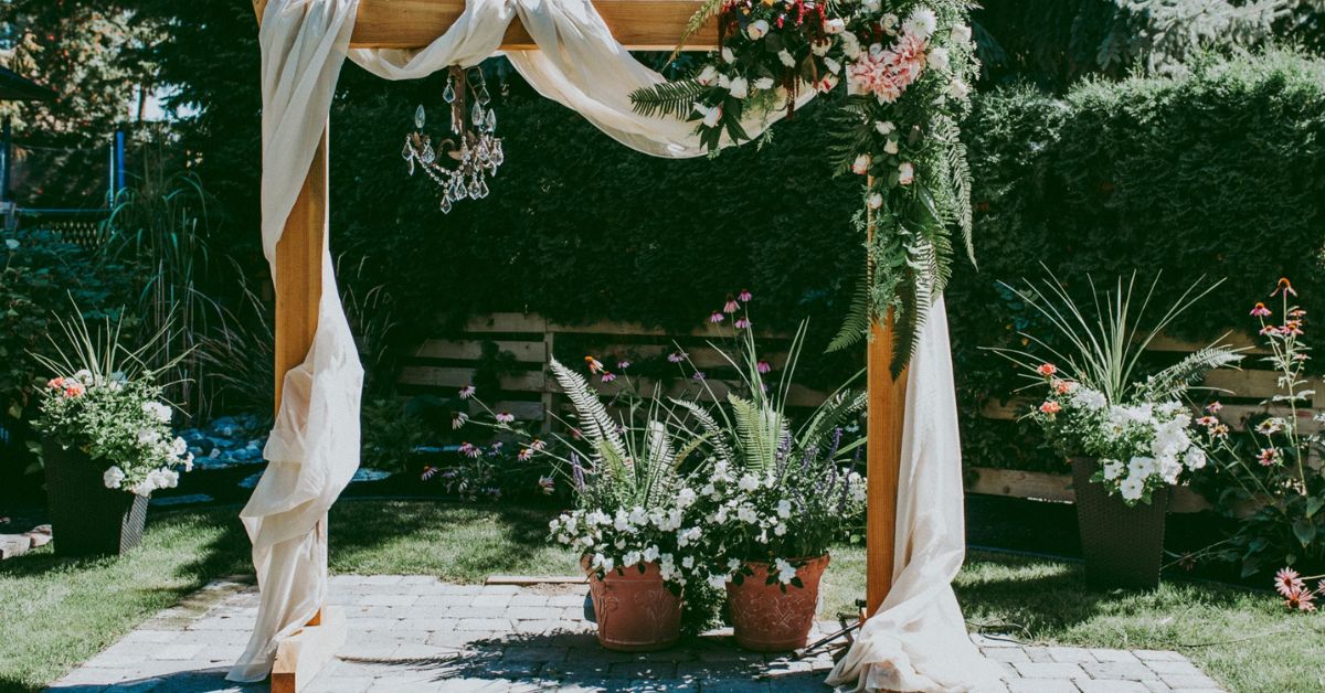 Diy Wedding Arch