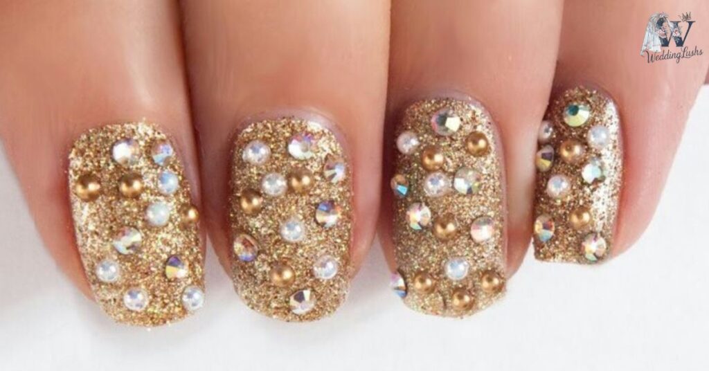 Gold-Sparkle-Nails