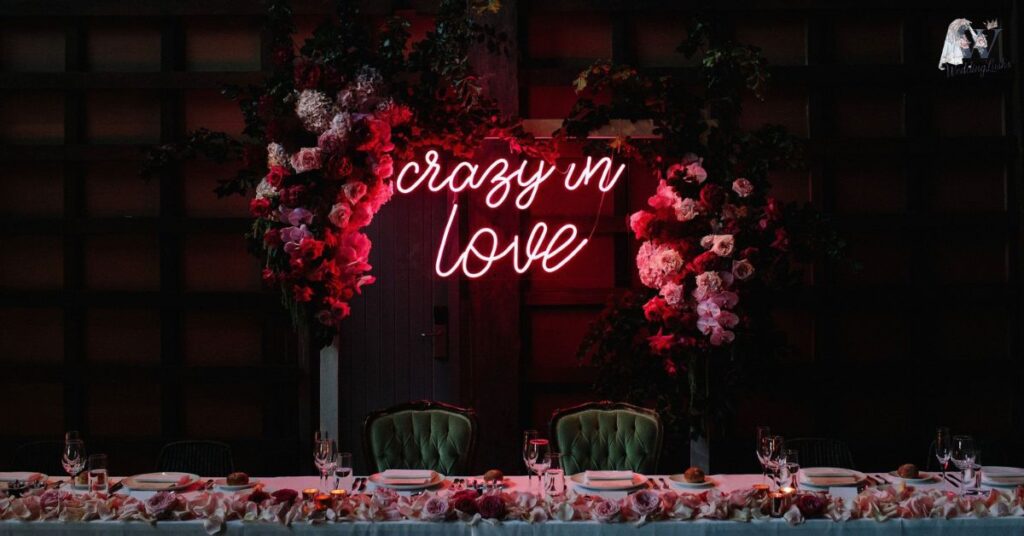 Using-Neon-Signs-as-a-Wedding-Backdrop